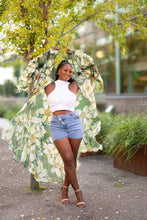 Load image into Gallery viewer, Meadow Bloom Kimono