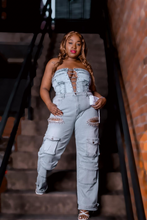 Load image into Gallery viewer, Dripping Diamonds Cargo